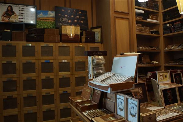 Silver Leaf Cigar Lounge