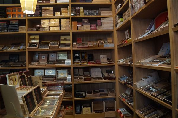 Silver Leaf Cigar Lounge